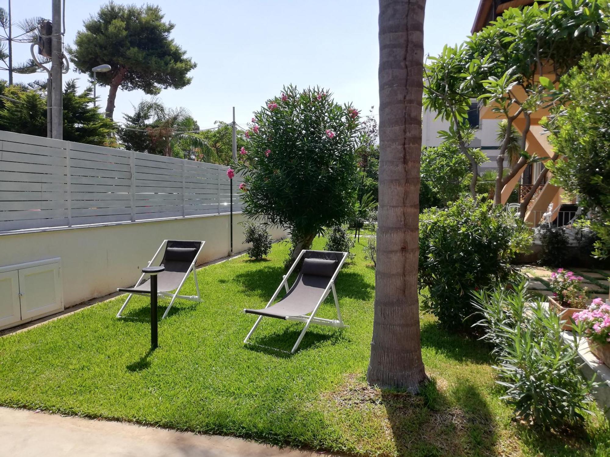 Mondello Felix - Appartamenti In Villa A 600M Dal Mare エクステリア 写真